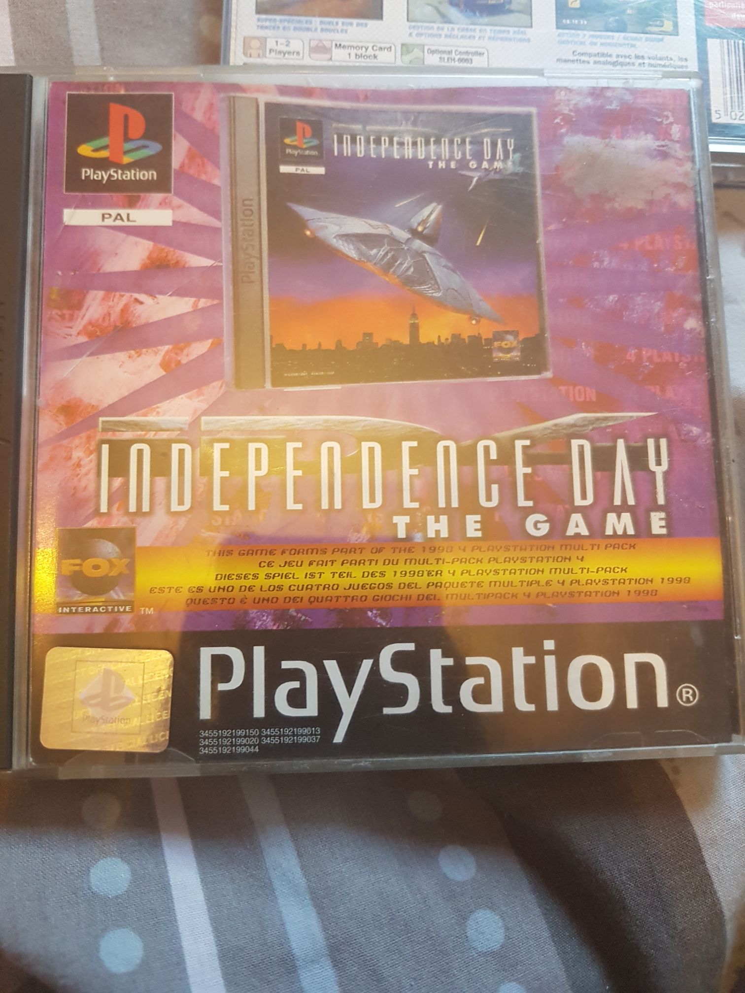 Independence Day The Game - Sony PlayStation video game collectible [Barcode 3455192199013] - Main Image 2