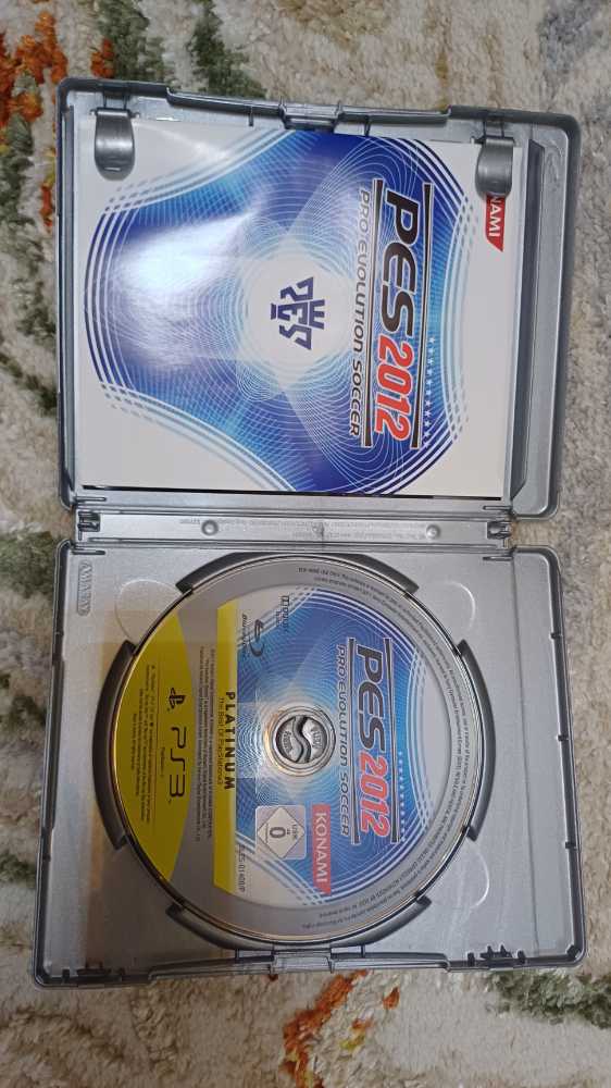 PES 2012 Pro Evolution Soccer 2012 - Sony PlayStation 3 (PS3) (Konami) video game collectible [Barcode 4012927054390] - Main Image 3
