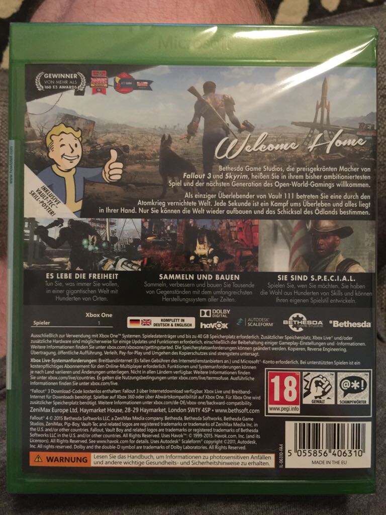 Fallout 4 - Microsoft Xbox One (Bethesda Game Studios - 1) video game collectible [Barcode 5055856406310] - Main Image 2