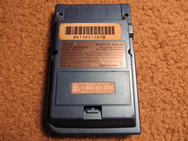 Gameboy Pocket: Limited Edition Ice Blue - Nintendo Game Boy video game collectible - Main Image 2