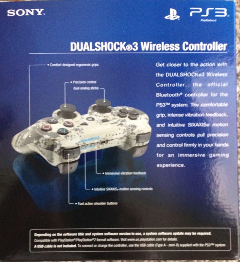 2013 DUALSHOCK3 wireless controller - Sony PlayStation 3 (PS3) video game collectible [Barcode 711719990000] - Main Image 2