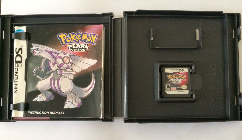 Pokémon Pearl - Nintendo DS (Nintendo - 1) video game collectible [Barcode 045496738518] - Main Image 3