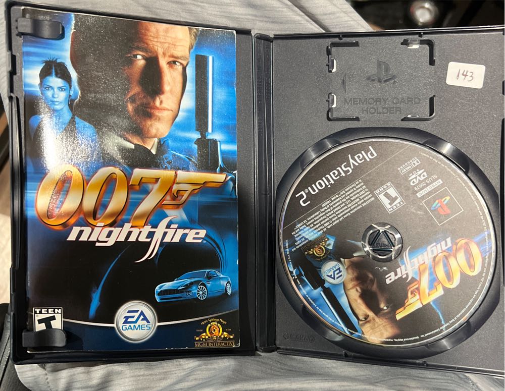 007: Nightfire - Sony PlayStation 2 (PS2) (Electronic Arts - 2) video game collectible [Barcode 014633145922] - Main Image 3