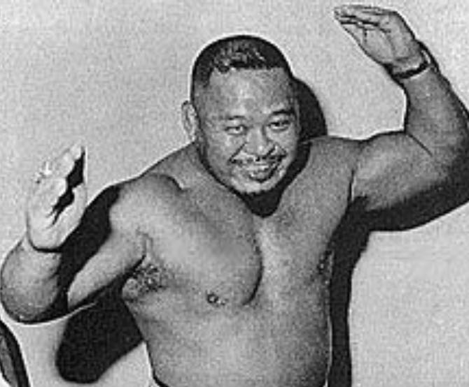 007: Nightfire - Sony PlayStation 2 (PS2) (Electronic Arts - 2) video game collectible [Barcode 014633145922] - Main Image 4