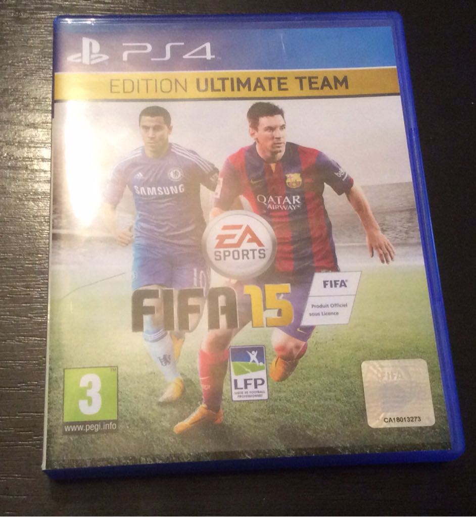 FIFA 15 EDITION ULTIMATE TEAM - Sony PlayStation 4 (PS4) video game collectible [Barcode 5030935115284] - Main Image 2