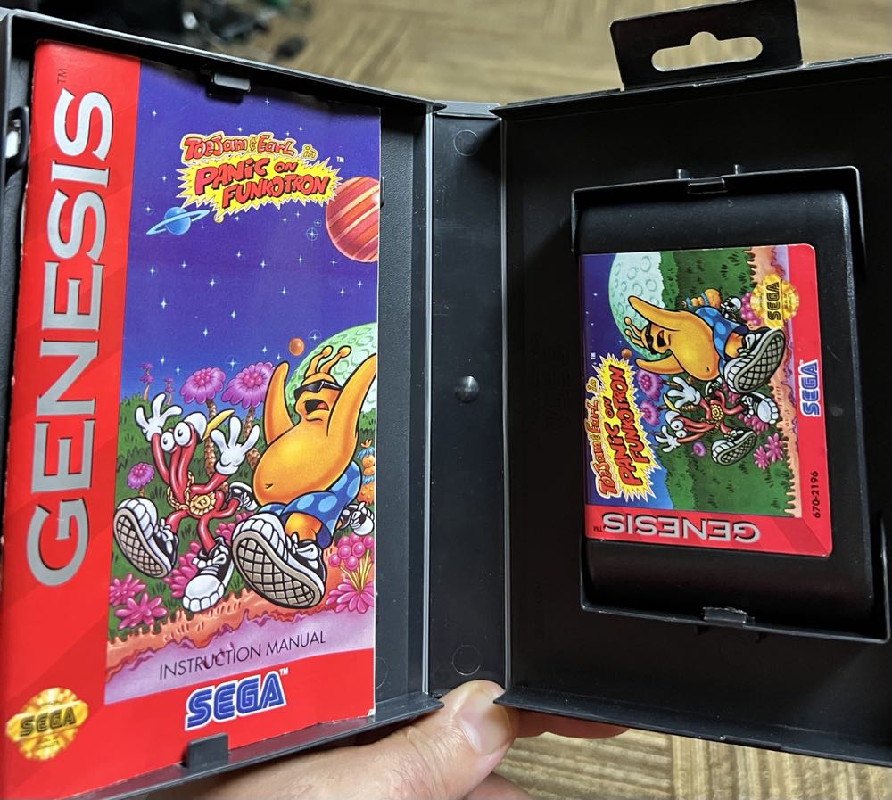 ToeJam & Earl 2 - Sega Genesis (Mega Drive) (Sega - 2) video game collectible [Barcode 010086010435] - Main Image 3