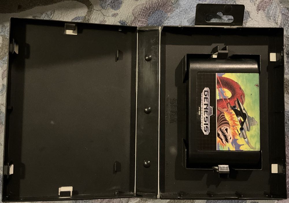 Bio Hazard Battle - Sega Genesis (Mega Drive) (Sega - 1-2) video game collectible [Barcode 010086010602] - Main Image 3