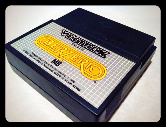 Vectrex (IPAD APP) - Apple iOS video game collectible - Main Image 2