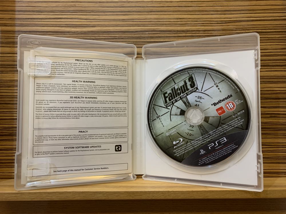 Fallout 3: Game of the Year Edition - Sony PlayStation 3 (PS3) (Bethesda - 1) video game collectible [Barcode 093155121812] - Main Image 3