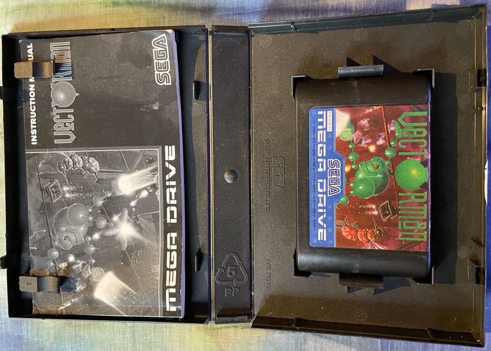 Vectorman - Sega Mega Drive (Boite Et Notice) video game collectible [Barcode 914303615772] - Main Image 3