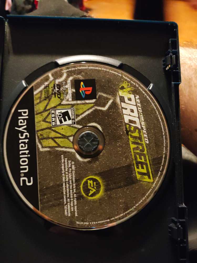 Need For Speed: ProStreet - Sony PlayStation 2 (PS2) (Electronic Arts/EA Games - 2) video game collectible [Barcode 014633157444] - Main Image 4