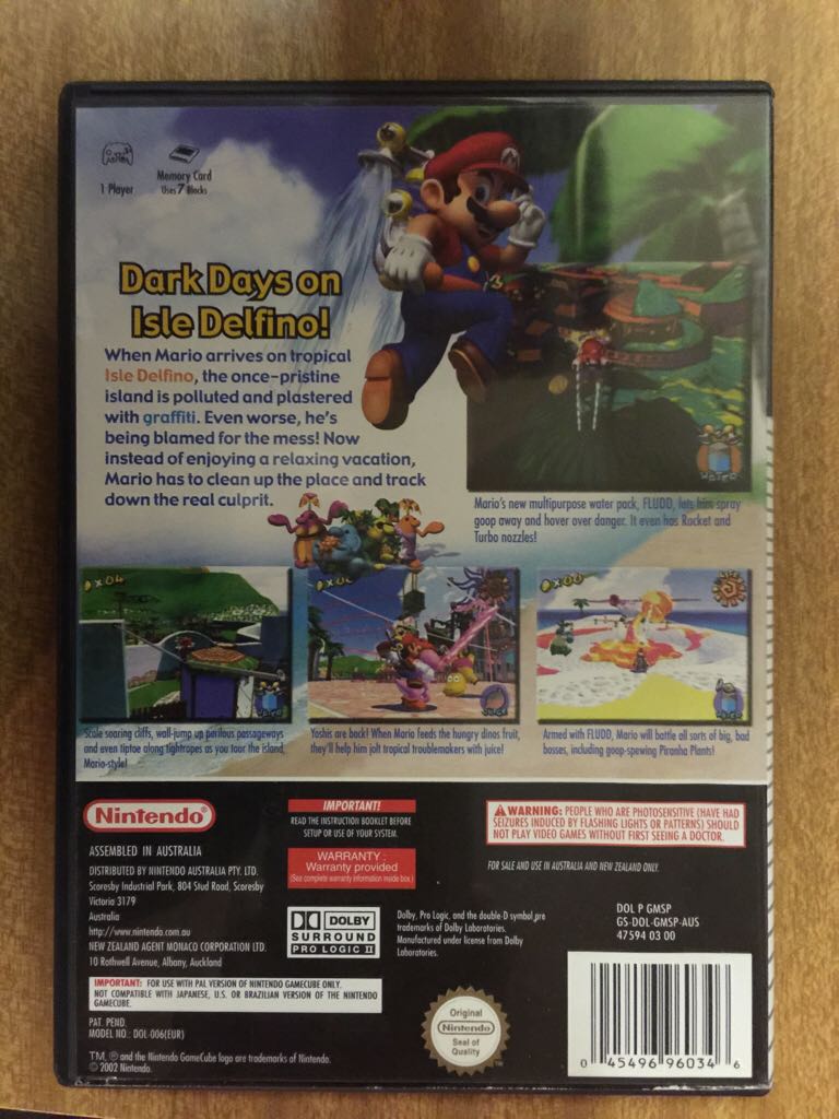 Super Mario Sunshine - Nintendo GameCube video game collectible - Main Image 2