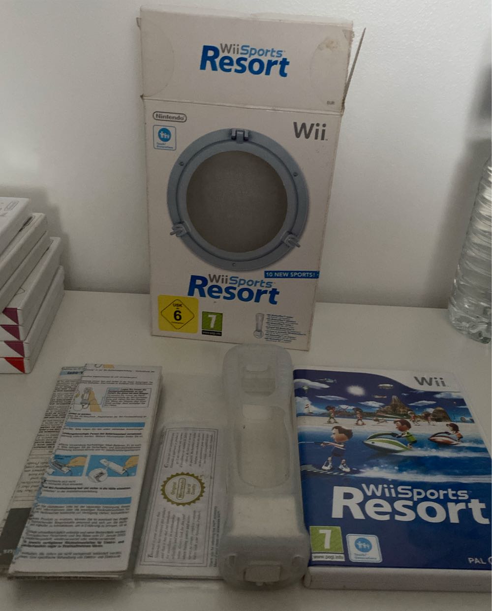 Wii Sports Resort (coffret) - Nintendo Wii (Nintendo - 4) video game collectible [Barcode 045496367480] - Main Image 3