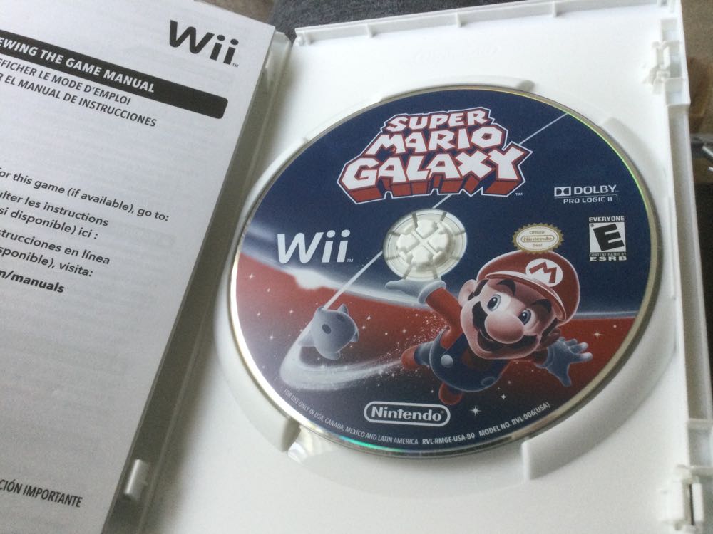 Super Mario Galaxy - Nintendo Wii (Nintendo - 2) video game collectible [Barcode 045496902612] - Main Image 4