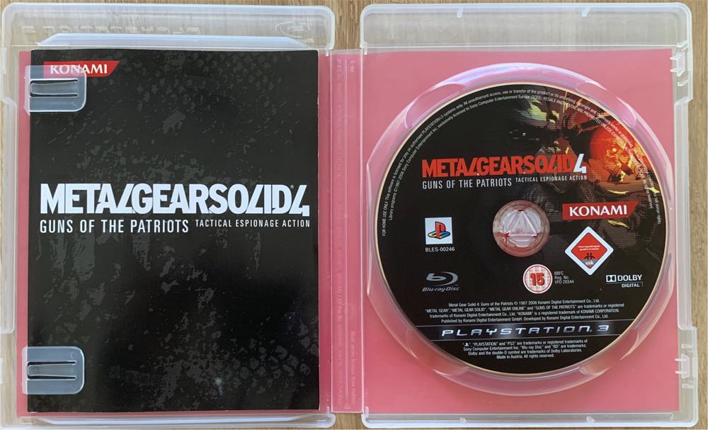Metal Gear Solid 4: Guns of the Patriots - Sony PlayStation 3 (PS3) (Konami - 1) video game collectible [Barcode 2610056806976] - Main Image 3