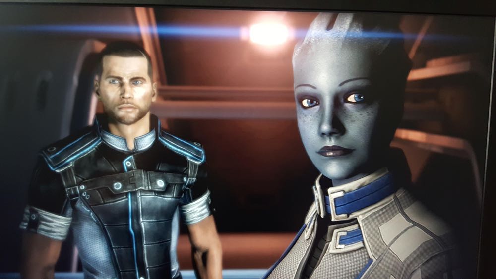 Mass Effect - Microsoft Xbox 360 (Microsoft Game Studios - 1) video game collectible [Barcode 882224355254] - Main Image 4