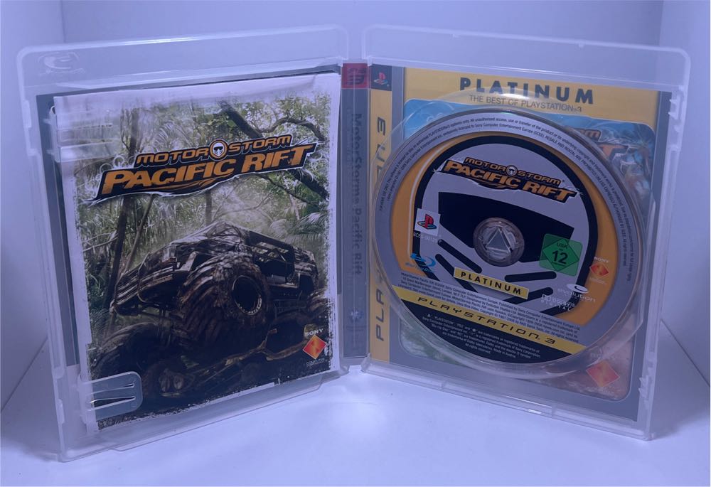 MotorStorm Pacific Rift - Sony PlayStation 3 (PS3) (Evolution Studios - 12) video game collectible [Barcode 711719113058] - Main Image 3