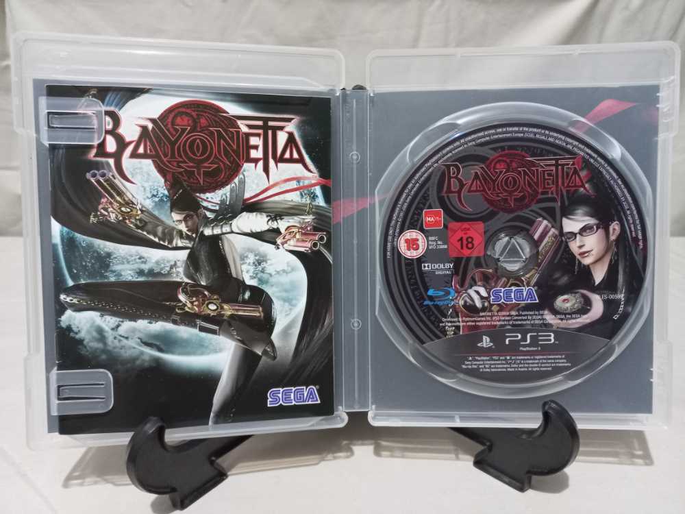Bayonetta - Sony PlayStation 3 (PS3) (Sega - 1) video game collectible [Barcode 5055277001064] - Main Image 3