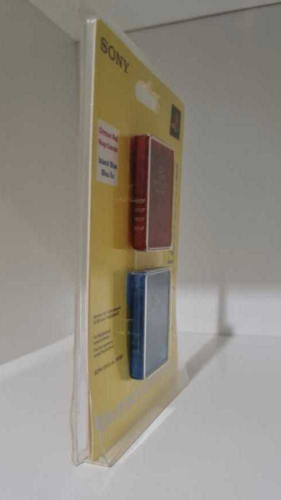 Sony Playstation 2 Memory Card Red & Blue - Sony PlayStation 2 (PS2) video game collectible [Barcode 711719706700] - Main Image 3