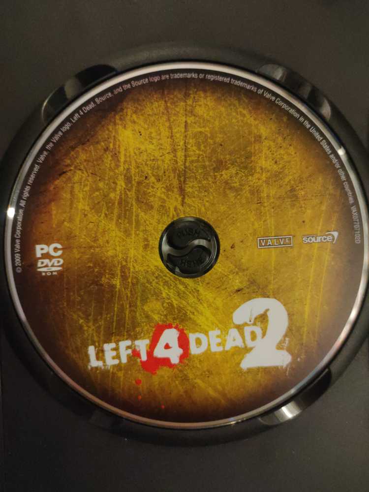 Left 4 Dead 2 - PC (Valve Corporation - 1-8) video game collectible [Barcode 5030939081233] - Main Image 4
