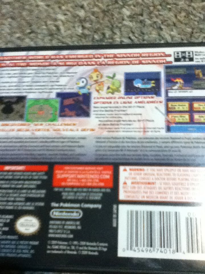 Pokemon Platinum - Nintendo DS video game collectible [Barcode 0045496740184] - Main Image 2