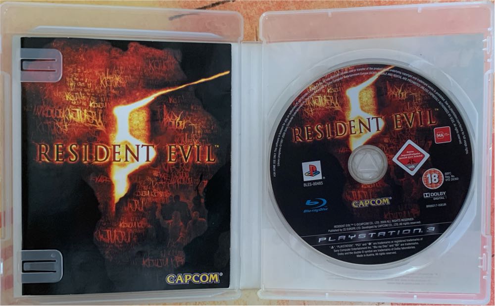 Resident Evil 5 PS3 - Sony PlayStation 3 (PS3) (Capcom - 2) video game collectible [Barcode 5055060925737] - Main Image 3