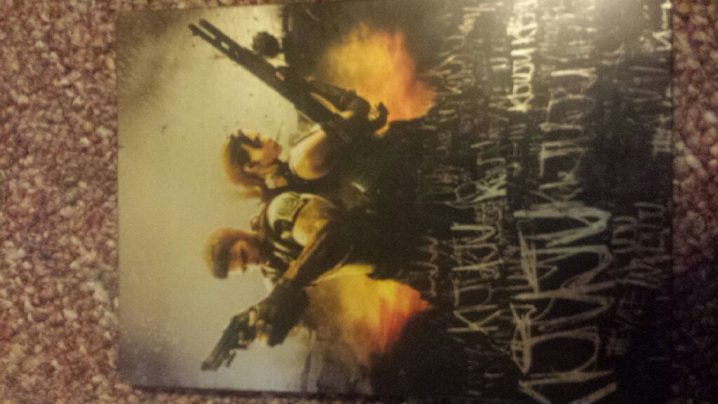 Resident Evil 5 - Microsoft Xbox 360 video game collectible - Main Image 2