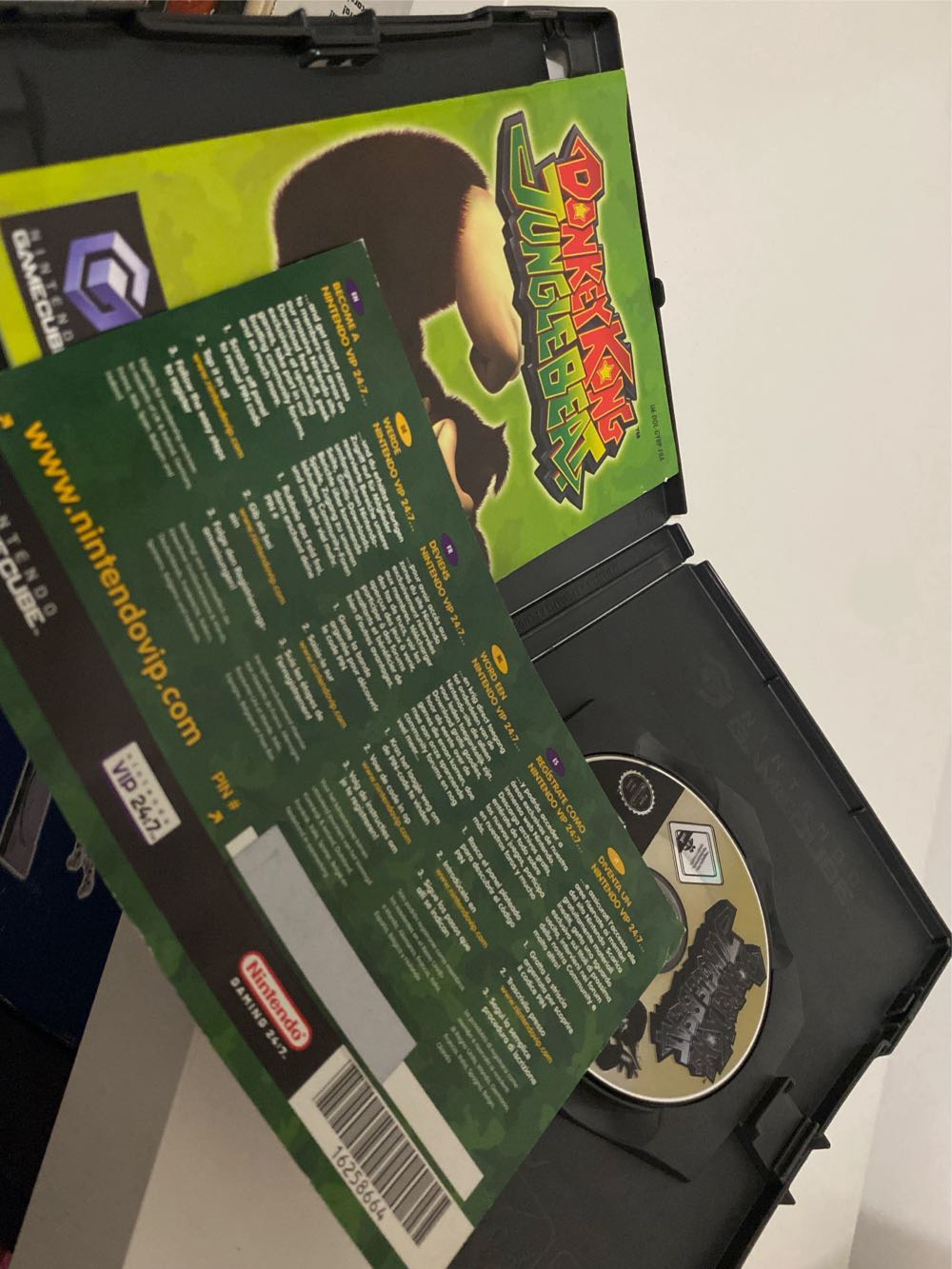 Donkey Kong Jungle Beat - Nintendo GameCube (Nintendo - 1) video game collectible [Barcode 045496393359] - Main Image 4