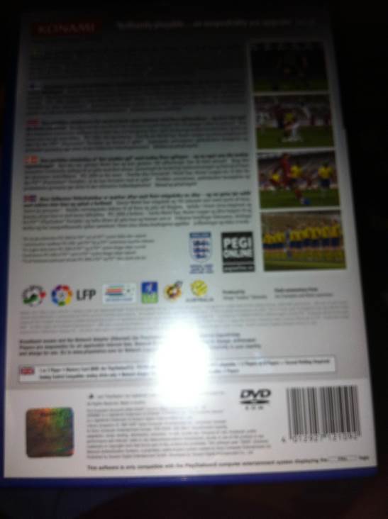 Pro Evolution Soccer 2008 - Sony PlayStation 2 (PS2) video game collectible [Barcode 4012927121092] - Main Image 2