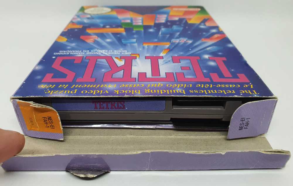 Tetris (CIB) - Nintendo Entertainment System (NES) (Nintendo - 1) video game collectible [Barcode 045496630539] - Main Image 4