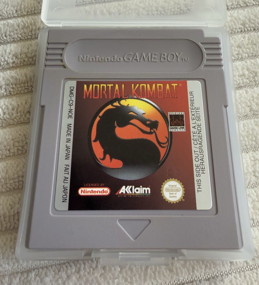 Mortal Kombat - Nintendo Game Boy video game collectible - Main Image 2