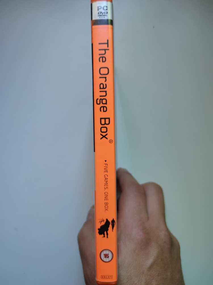 The Orange Box - PC (Valve Corporation - Unlimited) video game collectible [Barcode 5030930058937] - Main Image 3