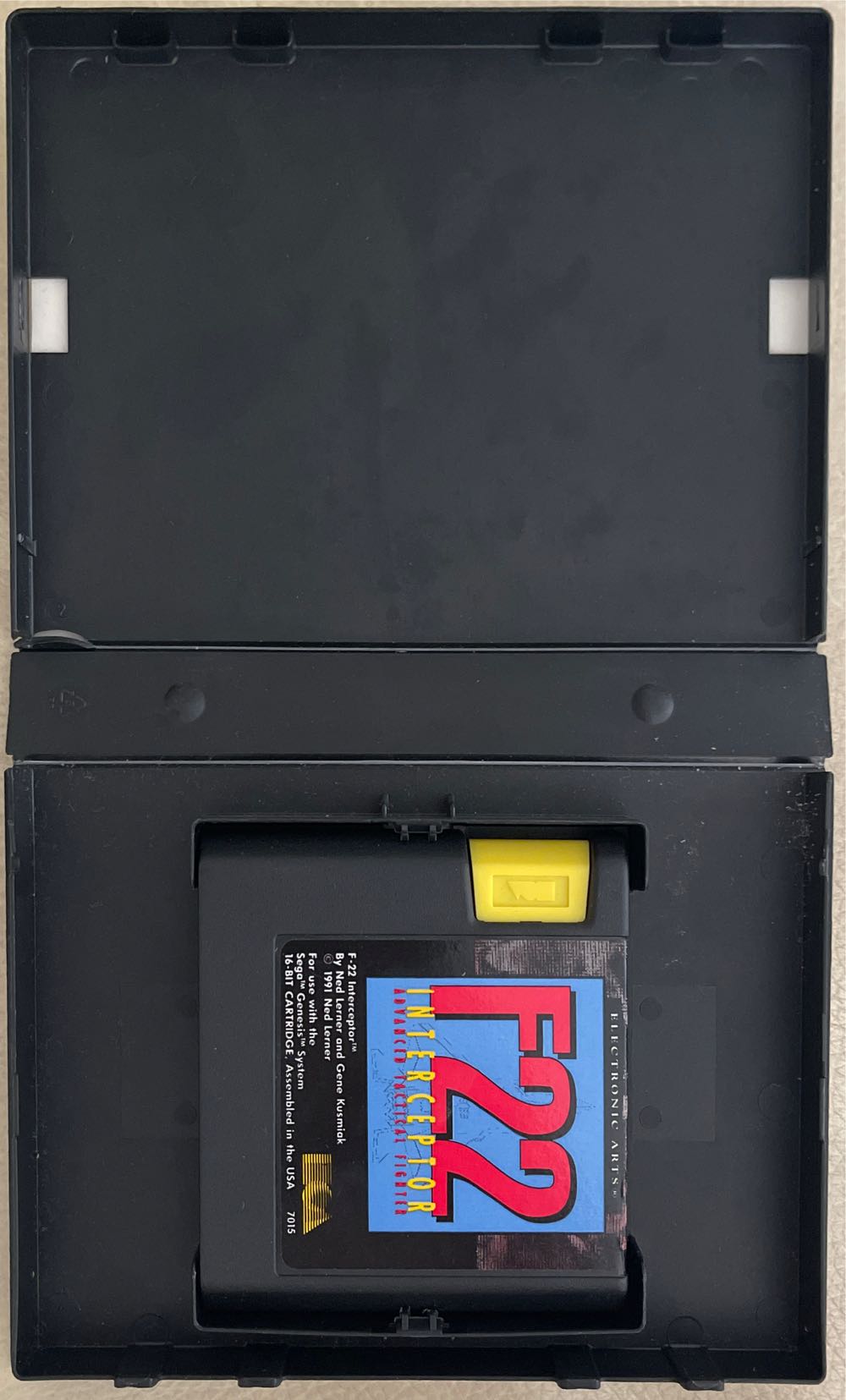 F-22 Interceptor - Sega Genesis (Mega Drive) (Electronic Arts/EA Games - 1) video game collectible [Barcode 014633070156] - Main Image 3