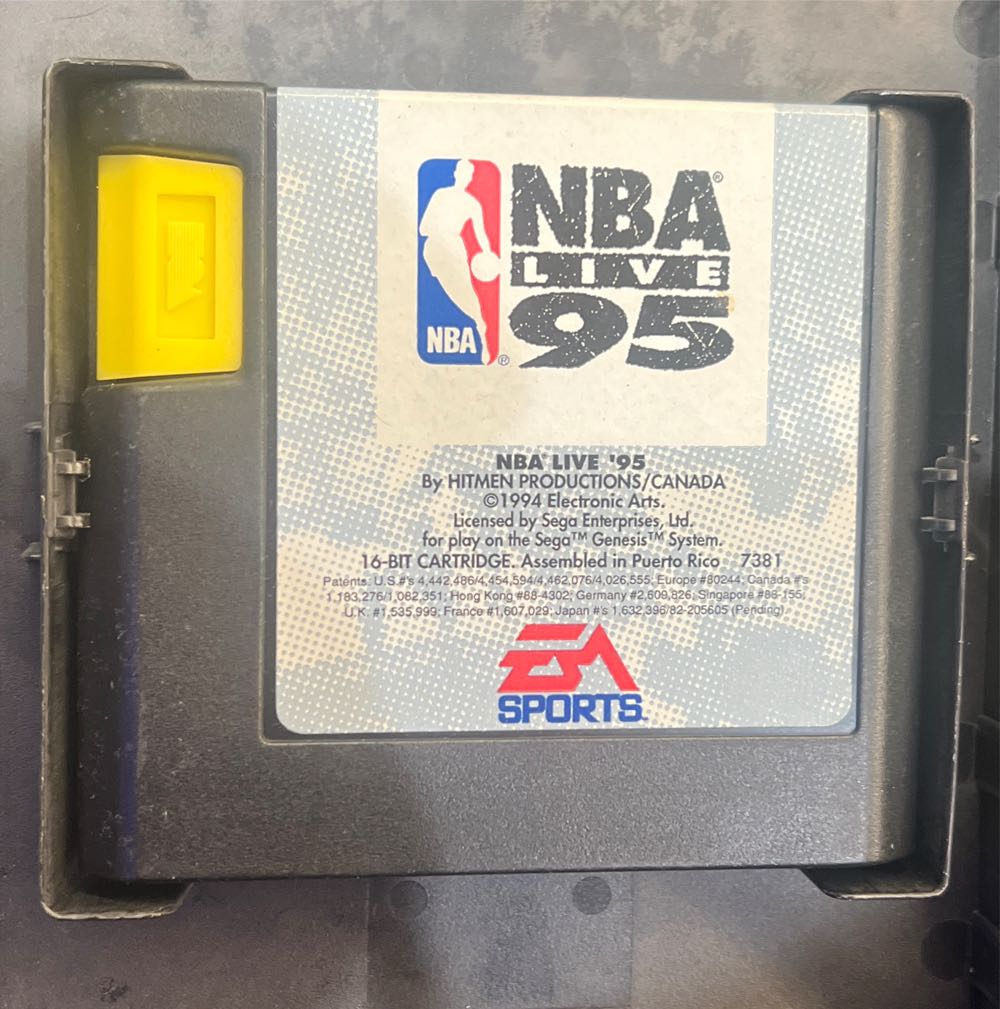 NBA Live 95 - Sega Genesis (Mega Drive) (Electronic Arts - 4) video game collectible [Barcode 014633073812] - Main Image 4