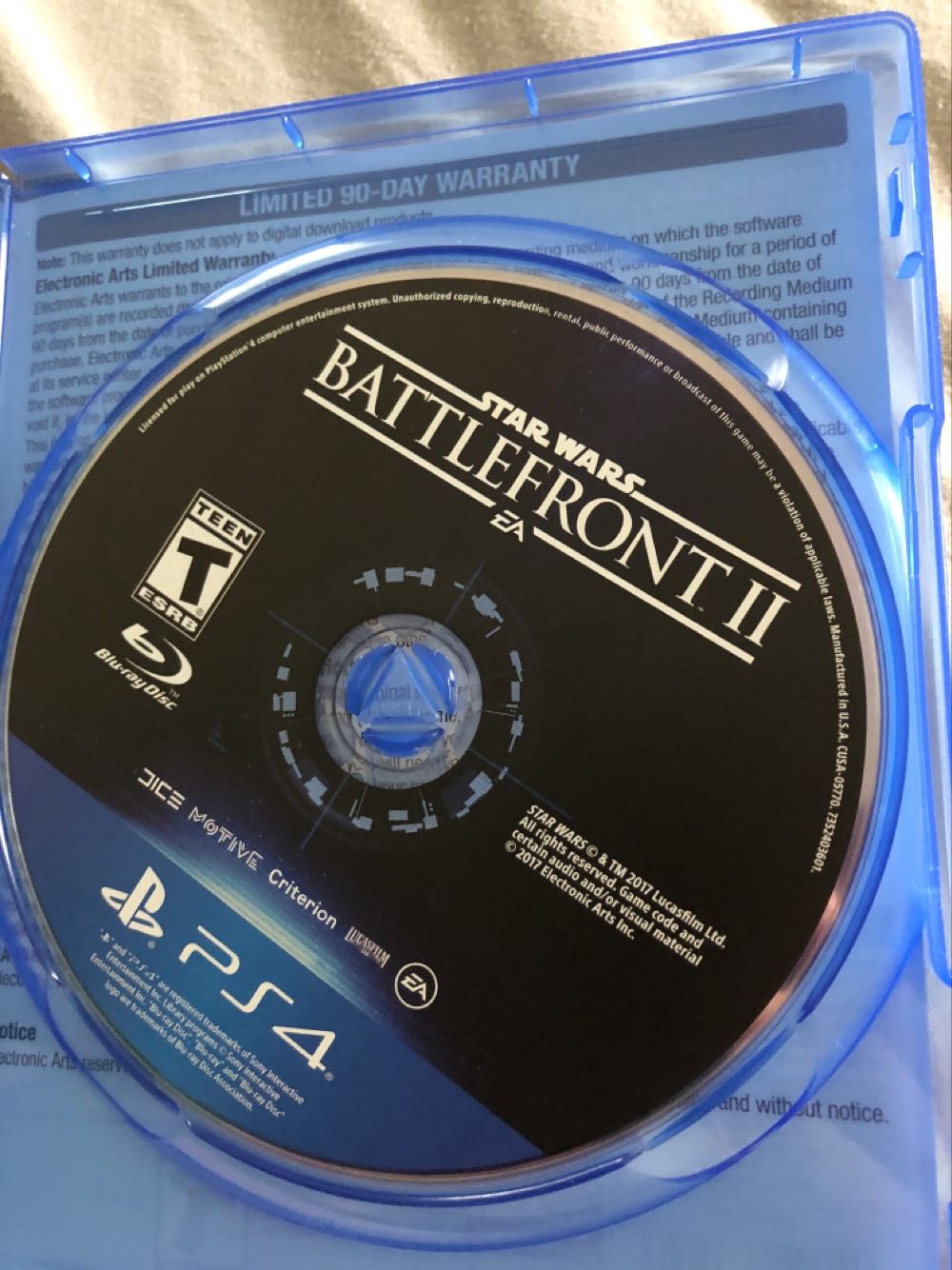 Star Wars: Battlefront II - Sony PlayStation 4 (PS4) (Electronic Arts - 40) video game collectible [Barcode 014633735246] - Main Image 3