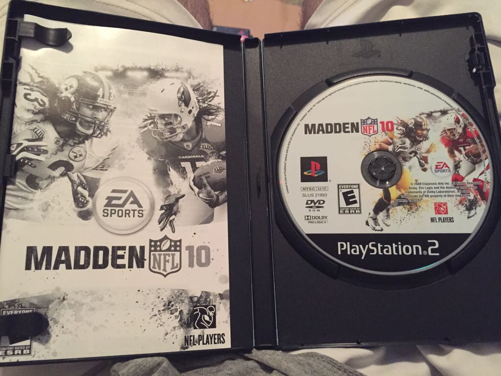 Madden NFL 10 - Sony PlayStation 2 (PS2) video game collectible - Main Image 2