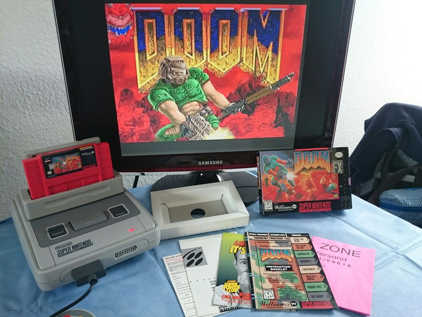 Doom - Nintendo Super Nintendo Entertainment System (SNES) video game collectible - Main Image 2