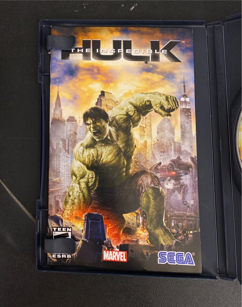 The Incredible Hulk - Sony PlayStation 2 (PS2) (Sega - 1) video game collectible [Barcode 010086631173] - Main Image 3