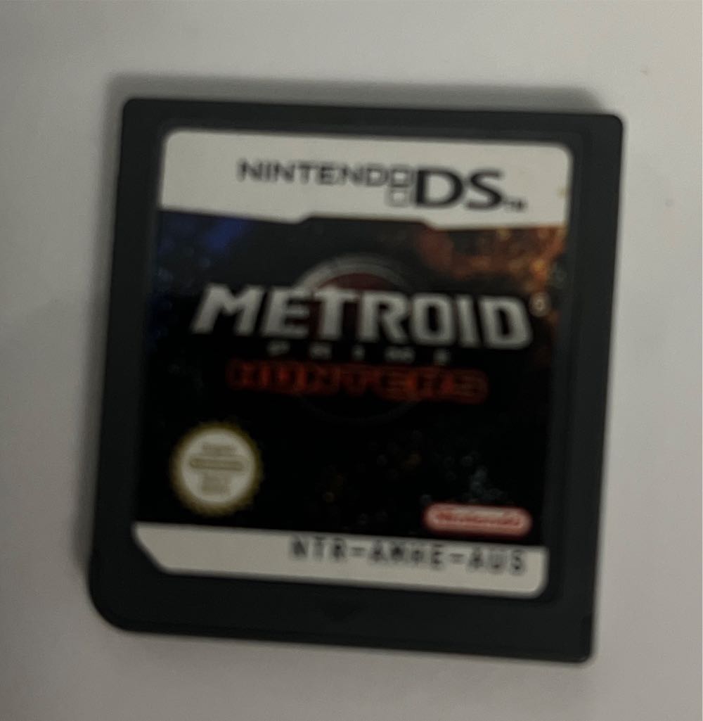 Metroid Prime Hunters - Nintendo DS video game collectible - Main Image 2