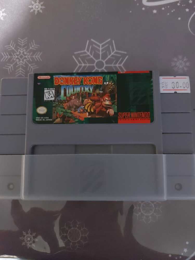 Donkey Kong Country - Nintendo Super Nintendo Entertainment System (SNES) (Nintendo - 2) video game collectible [Barcode 000000307703] - Main Image 3