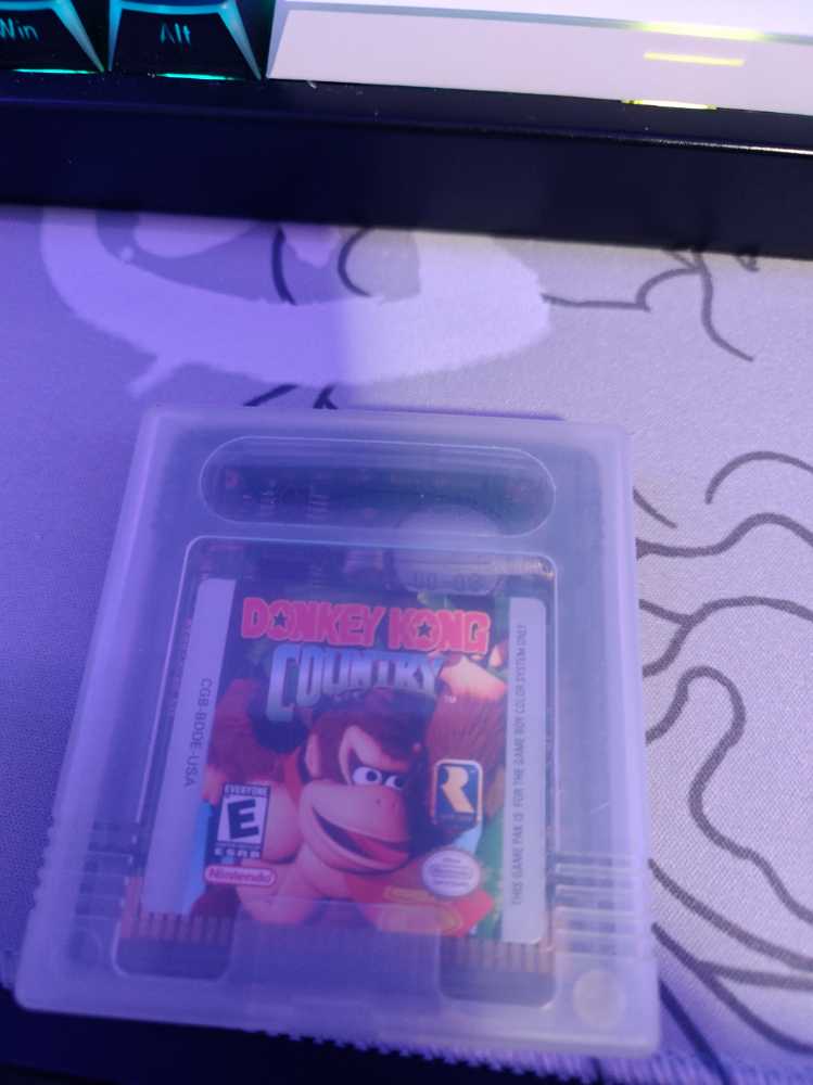 Donkey Kong Country - Nintendo Game Boy Color (Nintendo - 1) video game collectible [Barcode 0045496731182] - Main Image 4