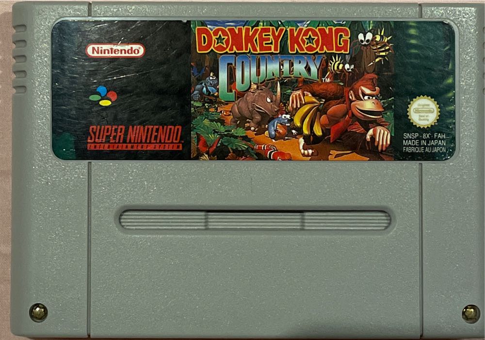 Donkey Kong Country - Nintendo Super Nintendo Entertainment System (SNES) video game collectible - Main Image 2