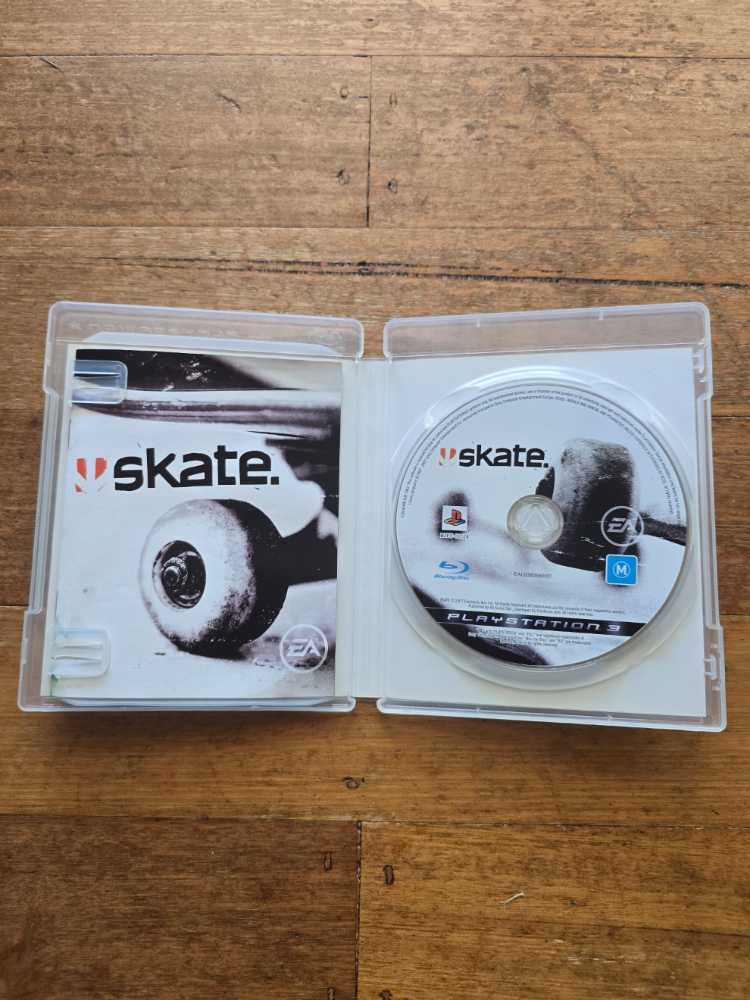 Skate 1 - Sony PlayStation 3 (PS3) (Electronic Arts™) video game collectible [Barcode 5030941057578] - Main Image 3