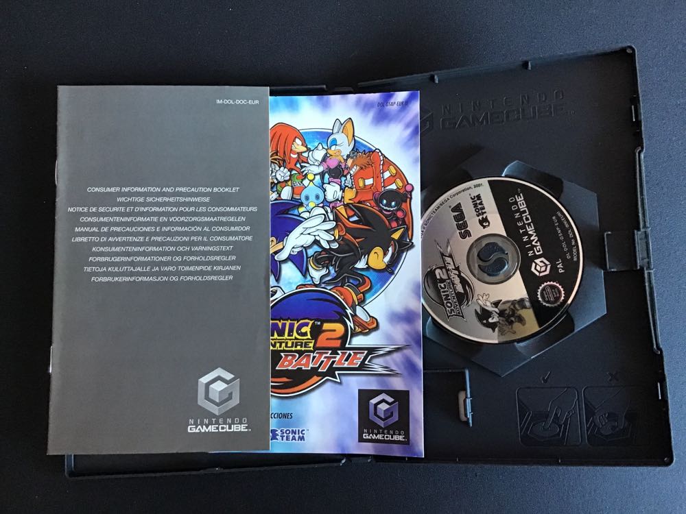 Sonic Adventure 2 Battle - Nintendo GameCube (Sega - 1-2) video game collectible [Barcode 3546430026328] - Main Image 3
