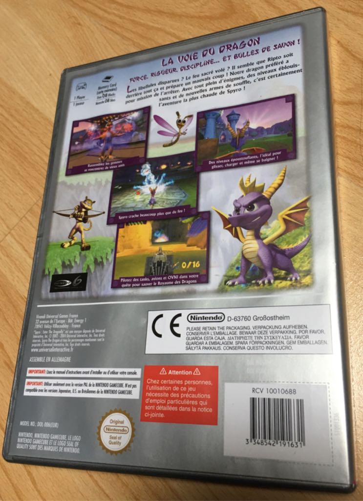 Spyro Enter The Dragonfly - Sony PlayStation 2 (PS2) video game collectible [Barcode 3348542191631] - Main Image 2