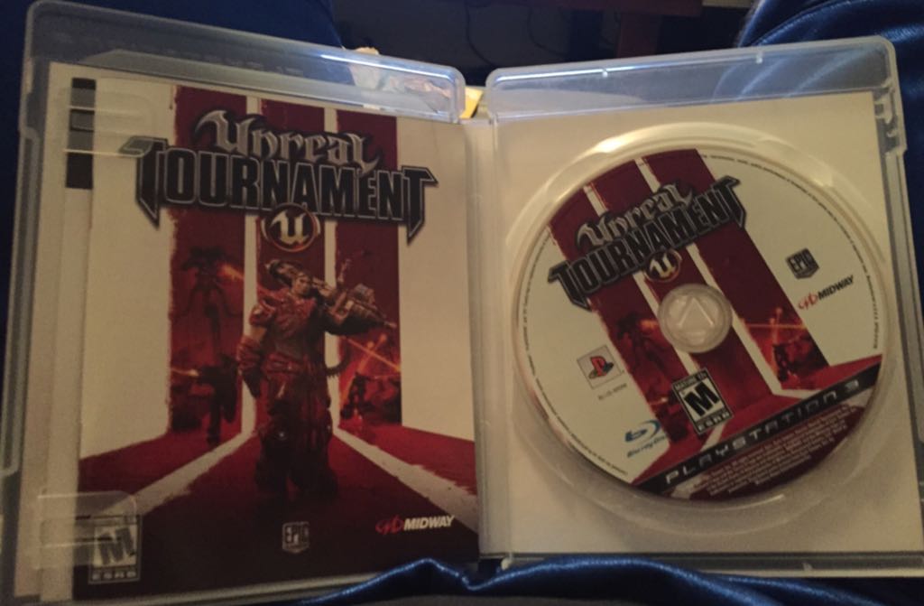 Unreal Tournament 3 - Sony PlayStation 3 (PS3) video game collectible - Main Image 2