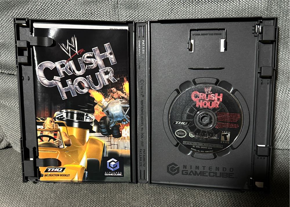 WWE: Crush Hour - Nintendo GameCube (THQ - 1-2) video game collectible [Barcode 785138380131] - Main Image 3