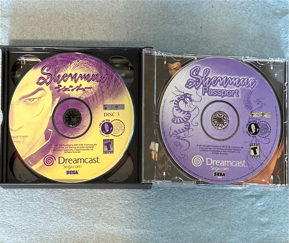 Shenmue - Sega Dreamcast (Sega - 1) video game collectible [Barcode 010086510591] - Main Image 4