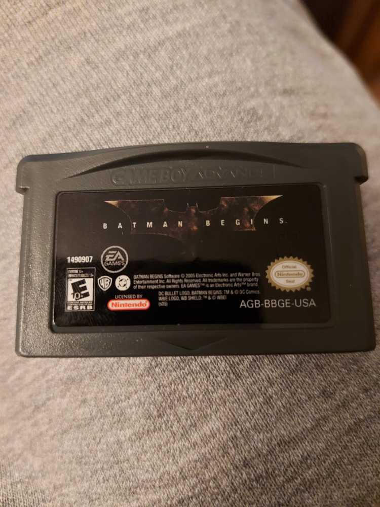 Batman Begins - Nintendo Game Boy Advance (GBA) (EA Games) video game collectible [Barcode 0014633149098] - Main Image 2