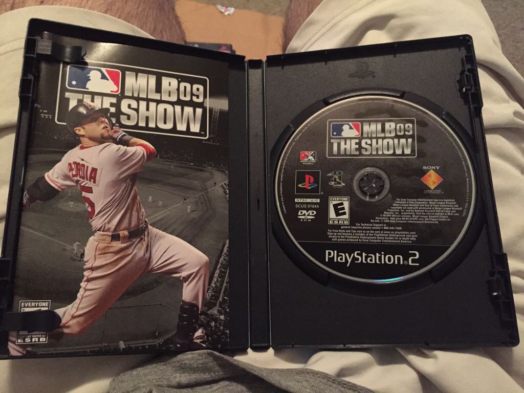 MLB 09: The Show - Sony PlayStation 2 (PS2) video game collectible - Main Image 2
